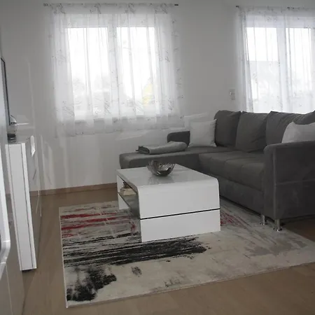 Moderne Gartenwohnung Naehe Lkh Univ Klinikum Apartmán Štýrský Hradec